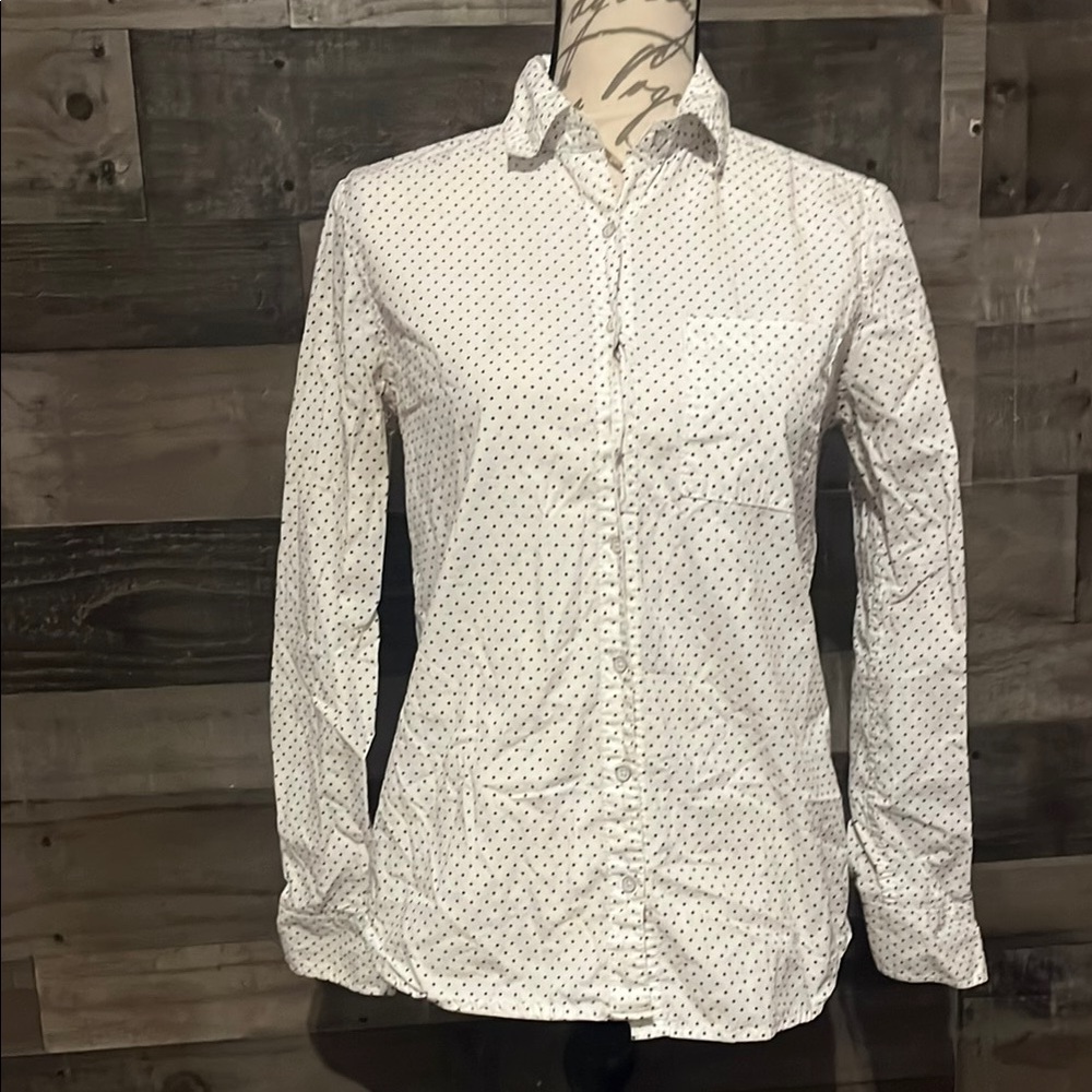 Aeropostale Black & White Polka Dot Button-Up